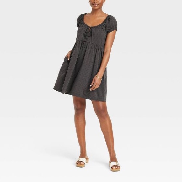 Universal Thread™ Women's Puff Short Sleeve Day Dress - Essential Gray - Picture 3 of 4